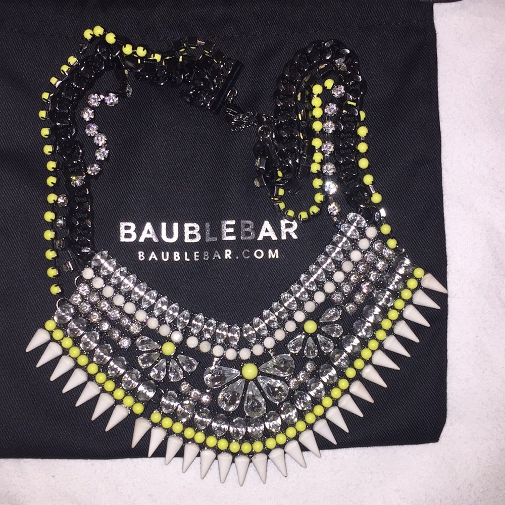 Bauble Bar Statement Necklace!